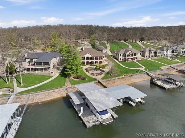 $2,869,000 | Undisclosed Address, Sunrise Beach, MO 65079