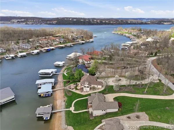 $2,869,000 | Undisclosed Address, Sunrise Beach, MO 65079