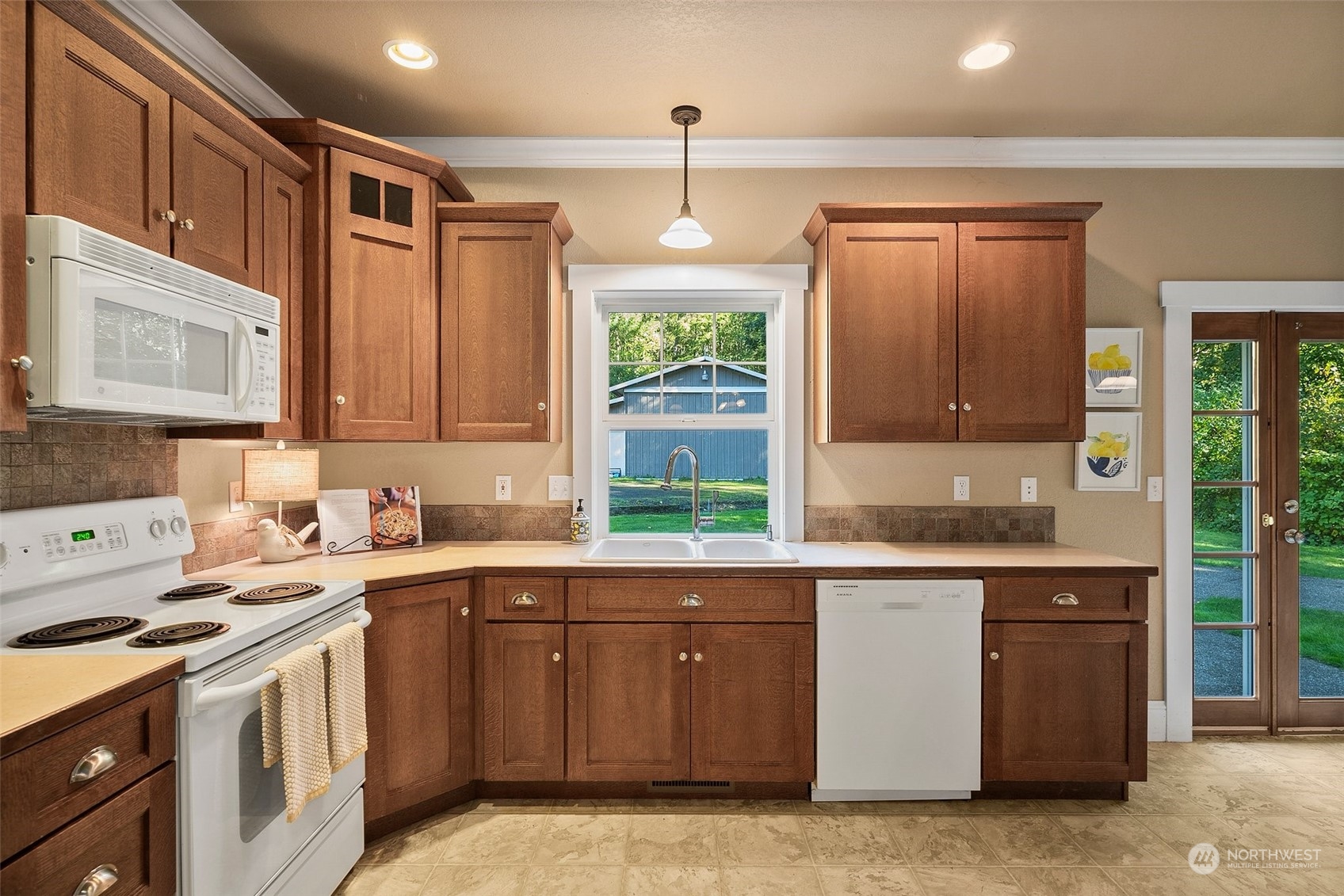 5416 Johnson Point Road Northeast Olympia, WA 98516 - Photo 11 of 40 Gallery Image 11