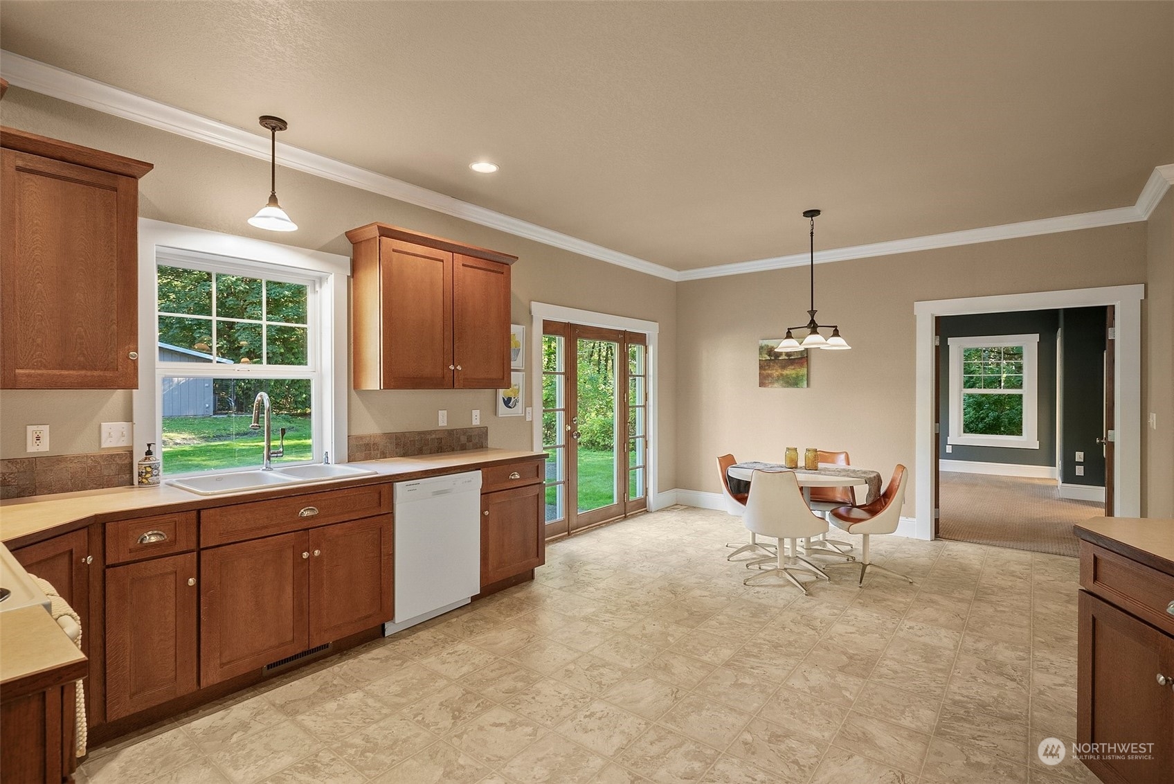 5416 Johnson Point Road Northeast Olympia, WA 98516 - Photo 12 of 40 Gallery Image 12