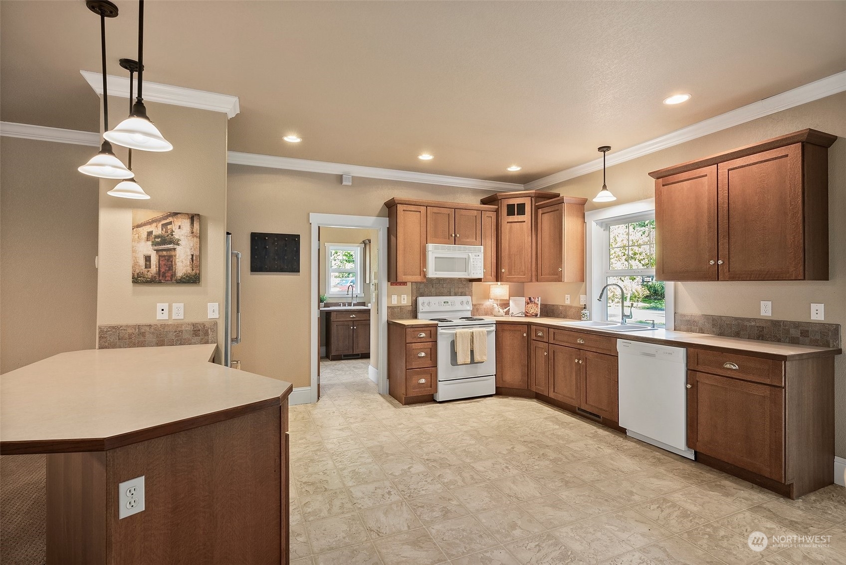 5416 Johnson Point Road Northeast Olympia, WA 98516 - Photo 9 of 40 Gallery Image 9