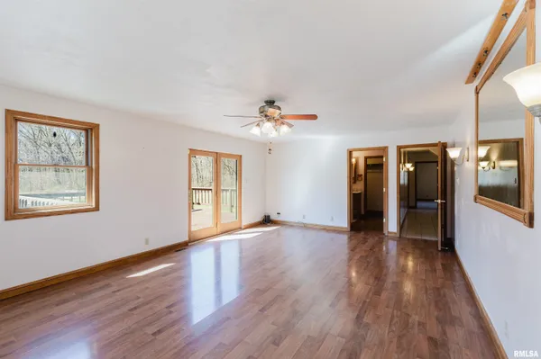 $432,000 | 17643 Fowler School Road, Pittsburg, IL 62974