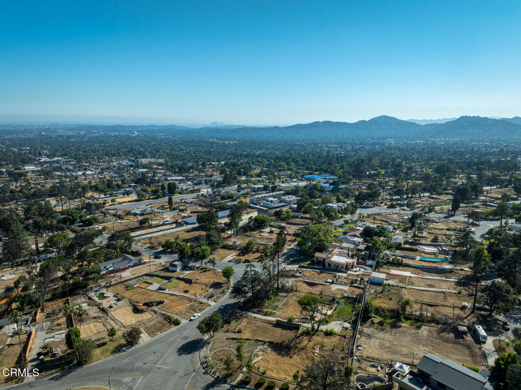 1077 East Palm Street Altadena, CA 91001 - Photo 35 of 44 an aerial view of residential house and green space