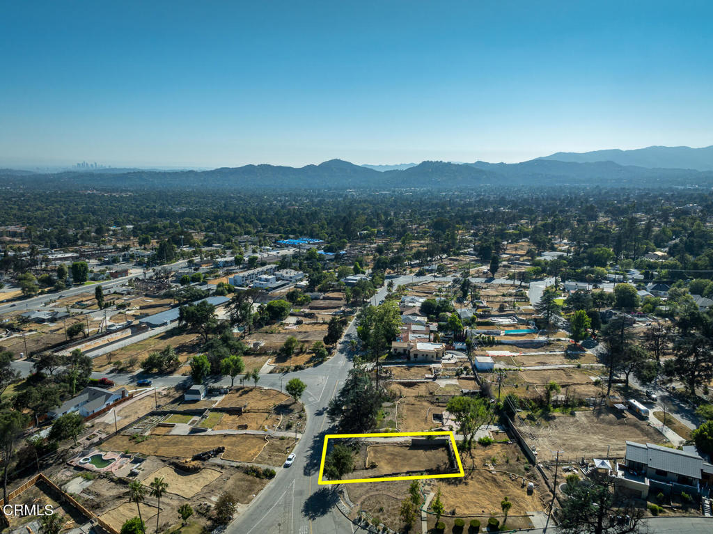 1077 East Palm Street Altadena, CA 91001 - Photo 36 of 44 an aerial view of residential house and green space
