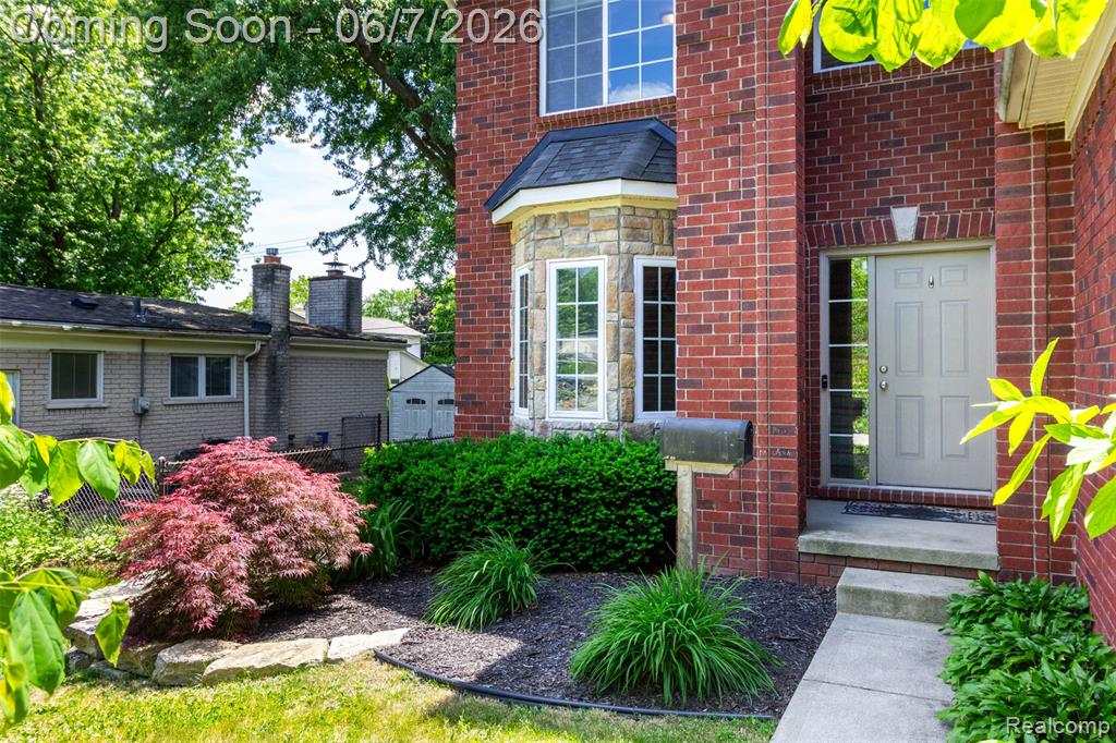 36039 Curtis Road Livonia, MI 48152 - Photo 4 of 61