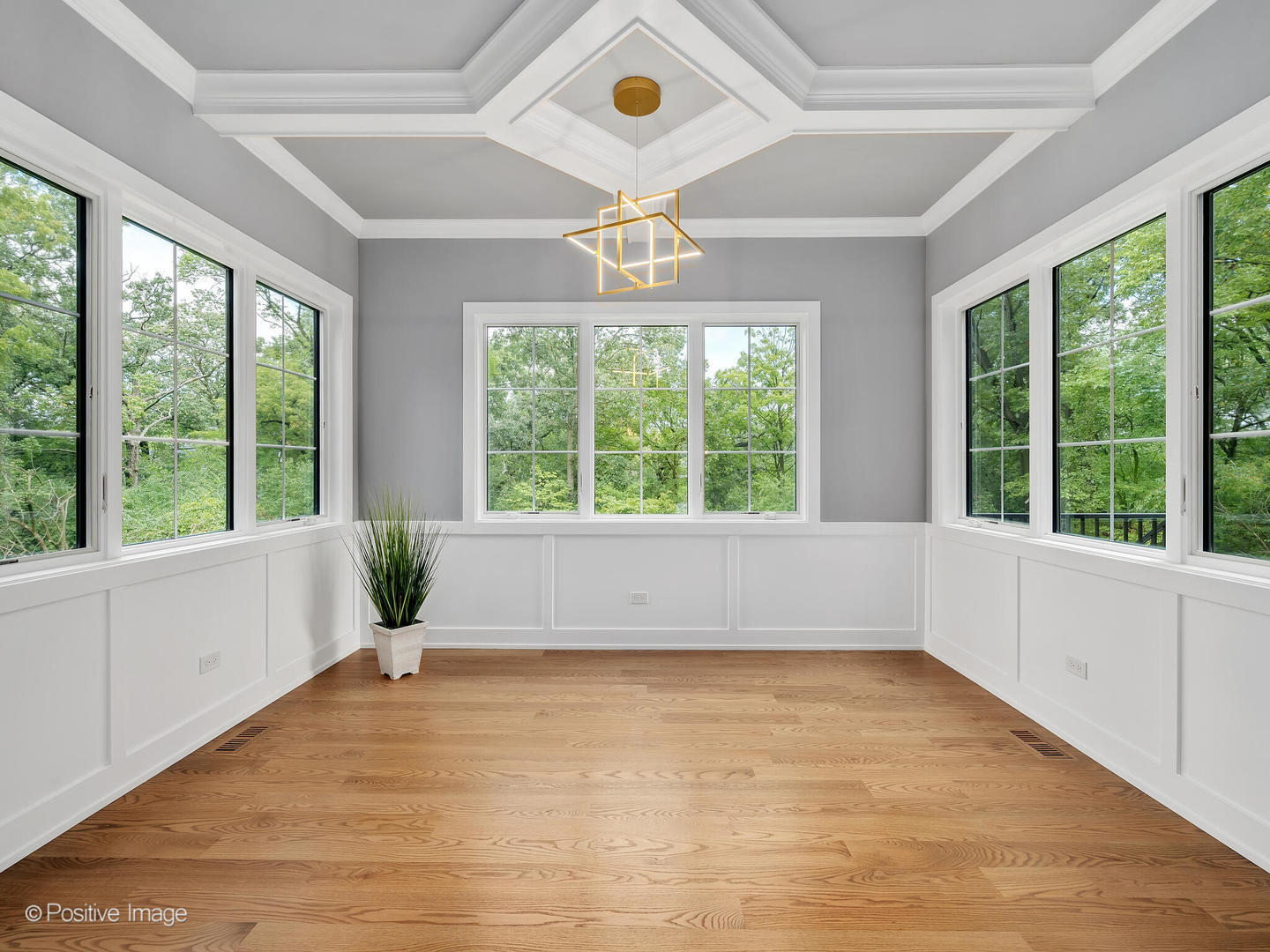 11480 Circle Drive Burr Ridge, IL 60527 - Photo 15 of 53 a view of an empty room with a window
