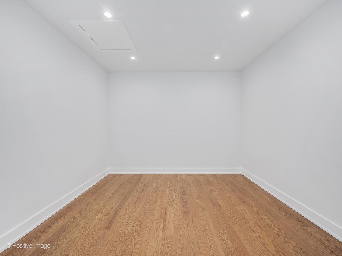 11480 Circle Drive Burr Ridge, IL 60527 - Photo 24 of 53 a view of room with wooden floor and fan