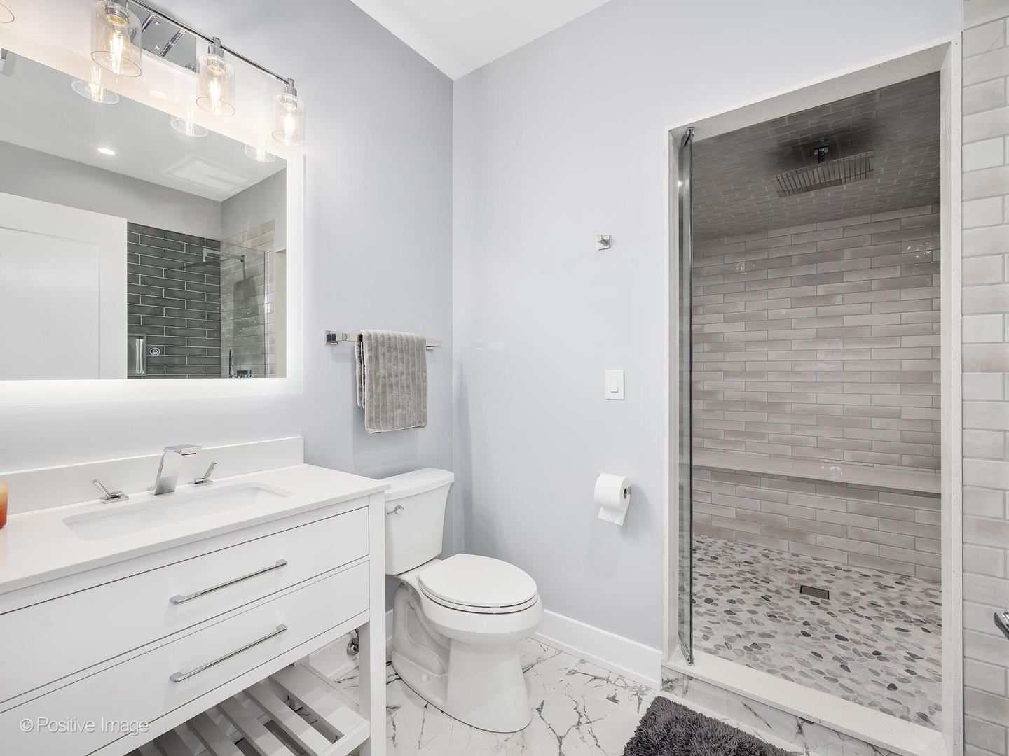 11480 Circle Drive Burr Ridge, IL 60527 - Photo 43 of 53 a bathroom with a sink a toilet and shower