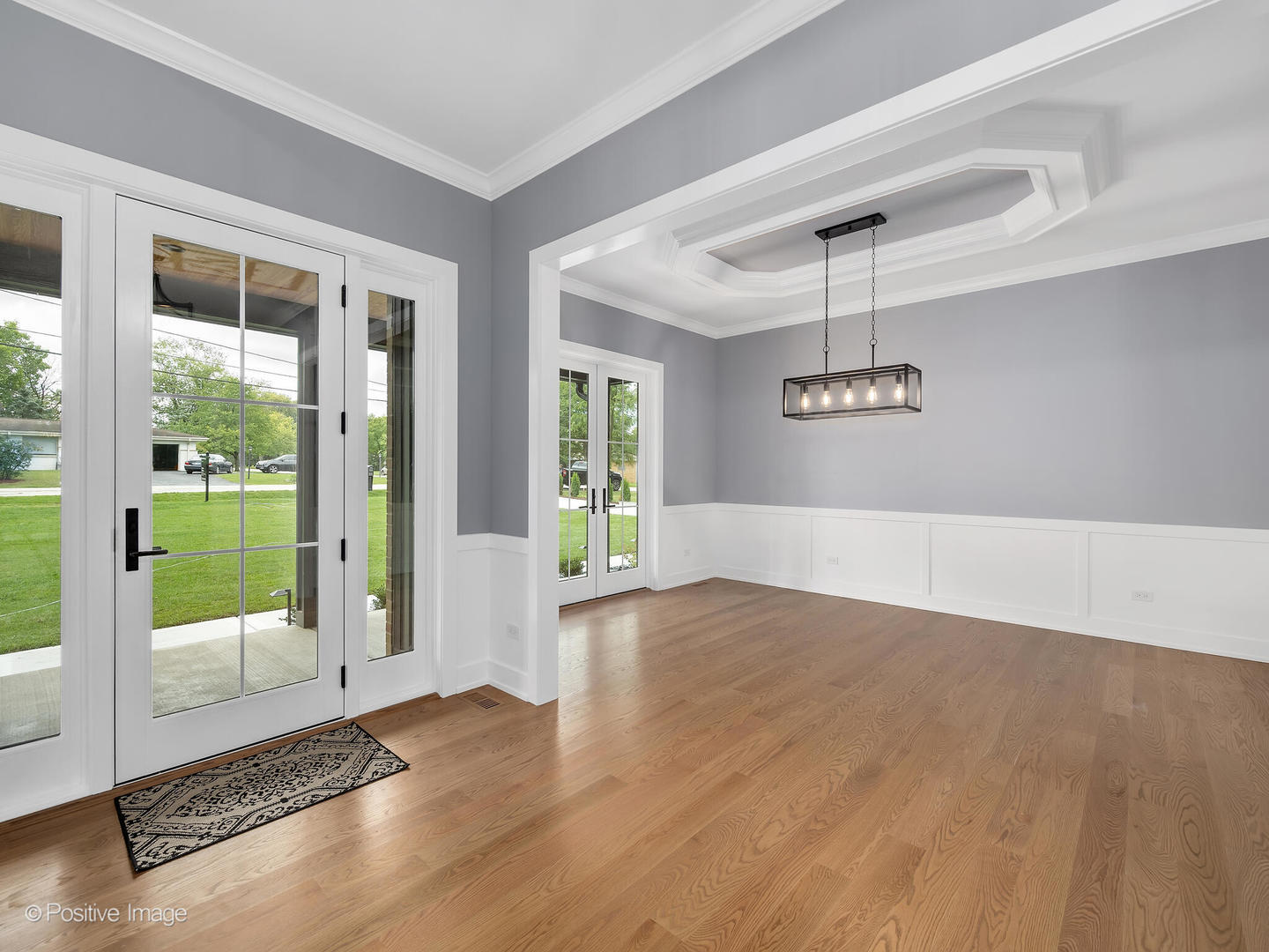 11480 Circle Drive Burr Ridge, IL 60527 - Photo 6 of 53 a view of an empty room with a window