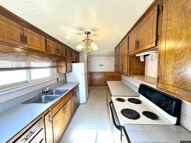 $182,500 | 601 South Spruce Street, Laramie, WY 82072