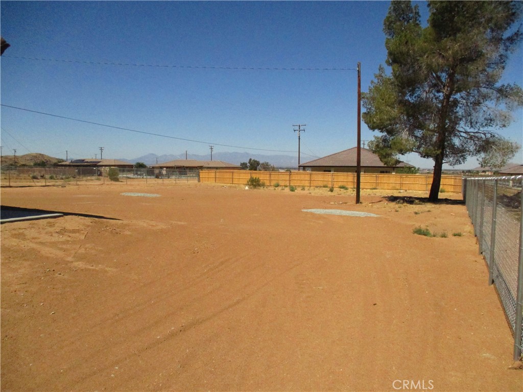 24980 Flint Road Apple Valley, CA 92307 - Photo 39 of 53