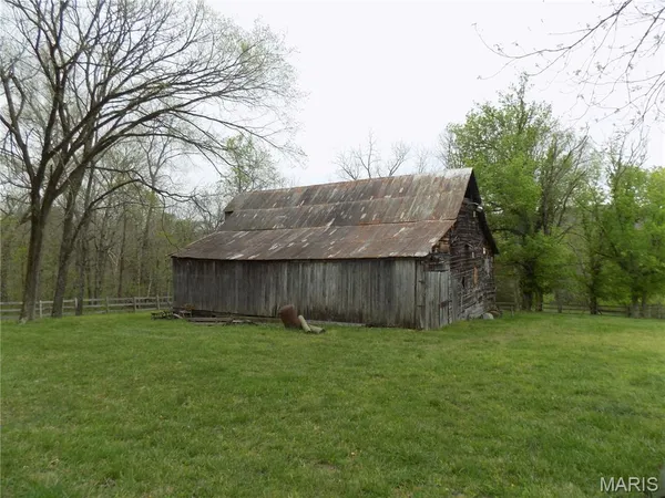 $985,000 | 1826 County Road 372, Annapolis, MO 63620