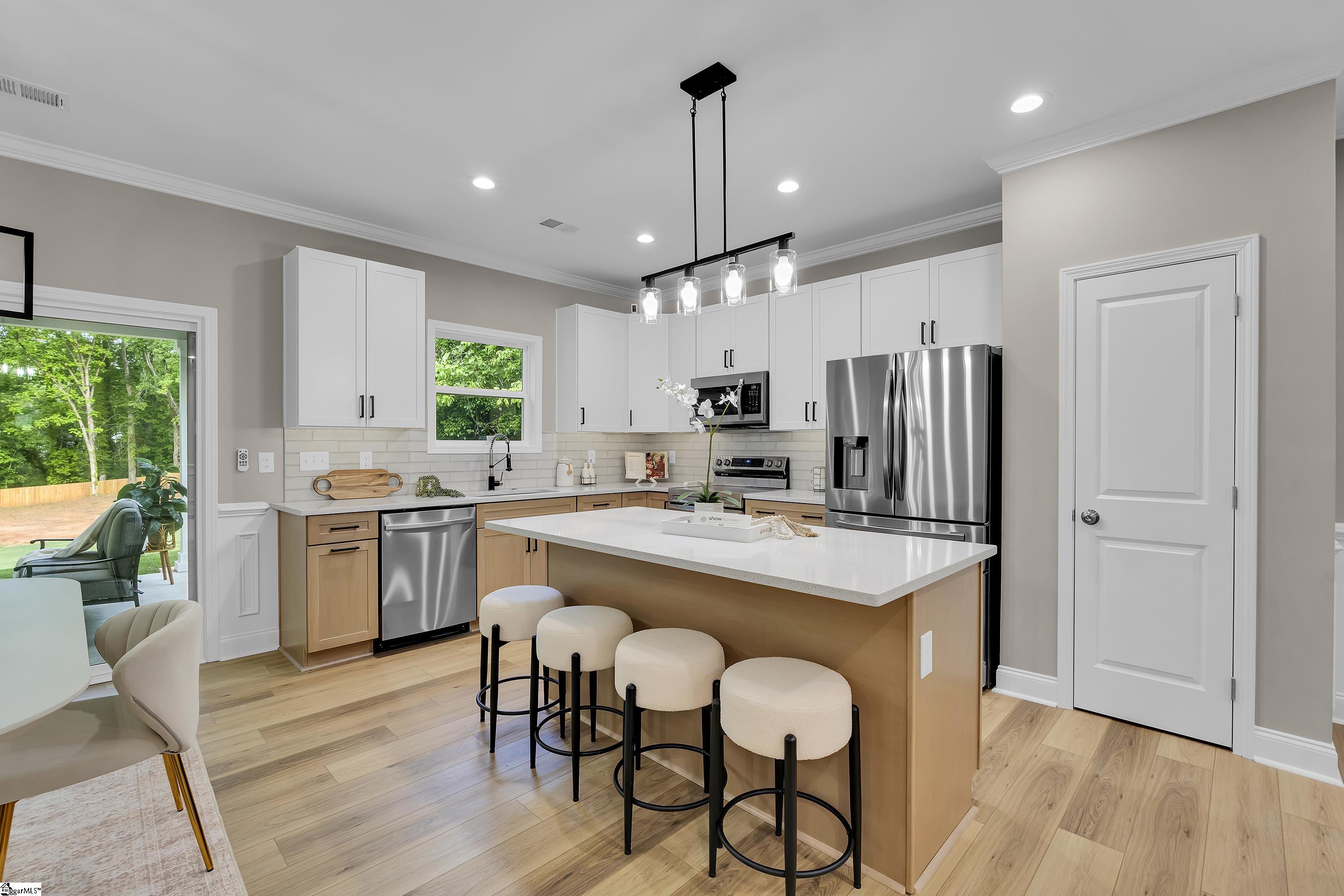 122 Stephenson Street Taylors, SC 29687 - Photo 6 of 26