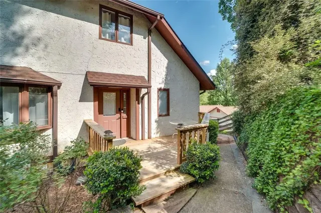 $549,900 | 327 Brucken Strasse, Unit 311, Helen, GA 30545