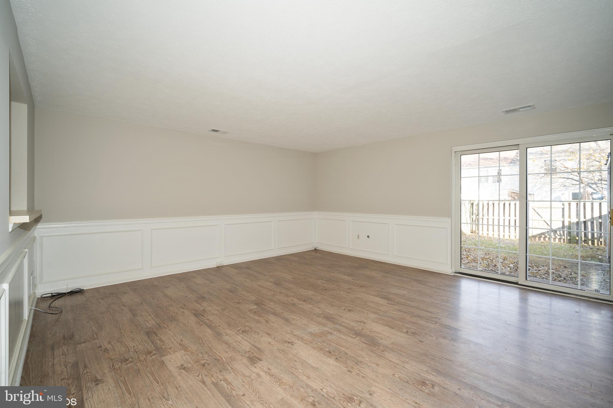 504 Riggs Court Frederick, MD 21703 - Photo 5 of 22 Living Room Dining Room Combo