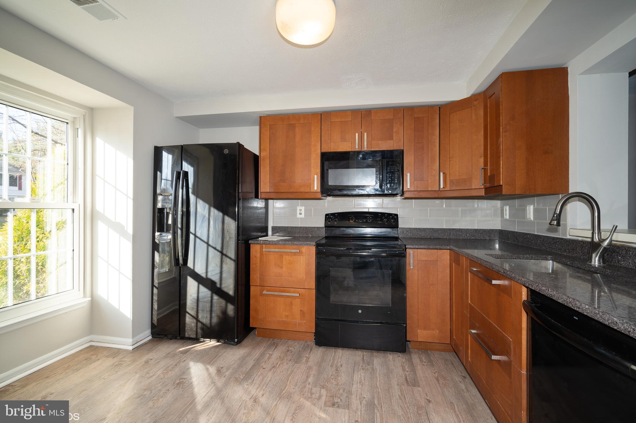 504 Riggs Court Frederick, MD 21703 - Photo 9 of 22 Kitchen