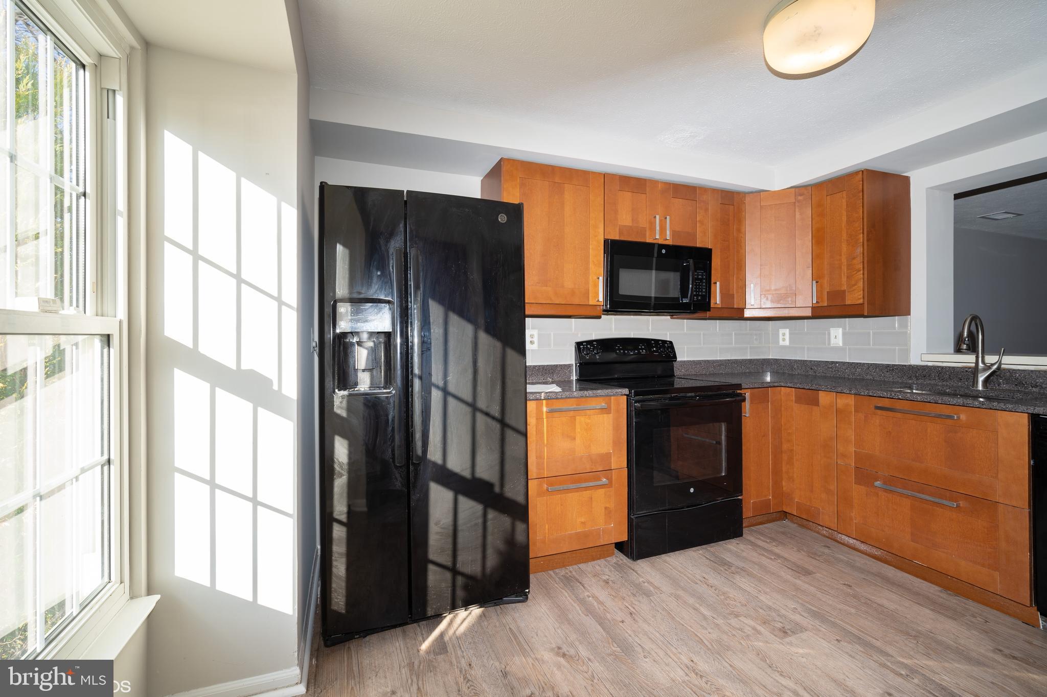 504 Riggs Court Frederick, MD 21703 - Photo 10 of 22 Kitchen