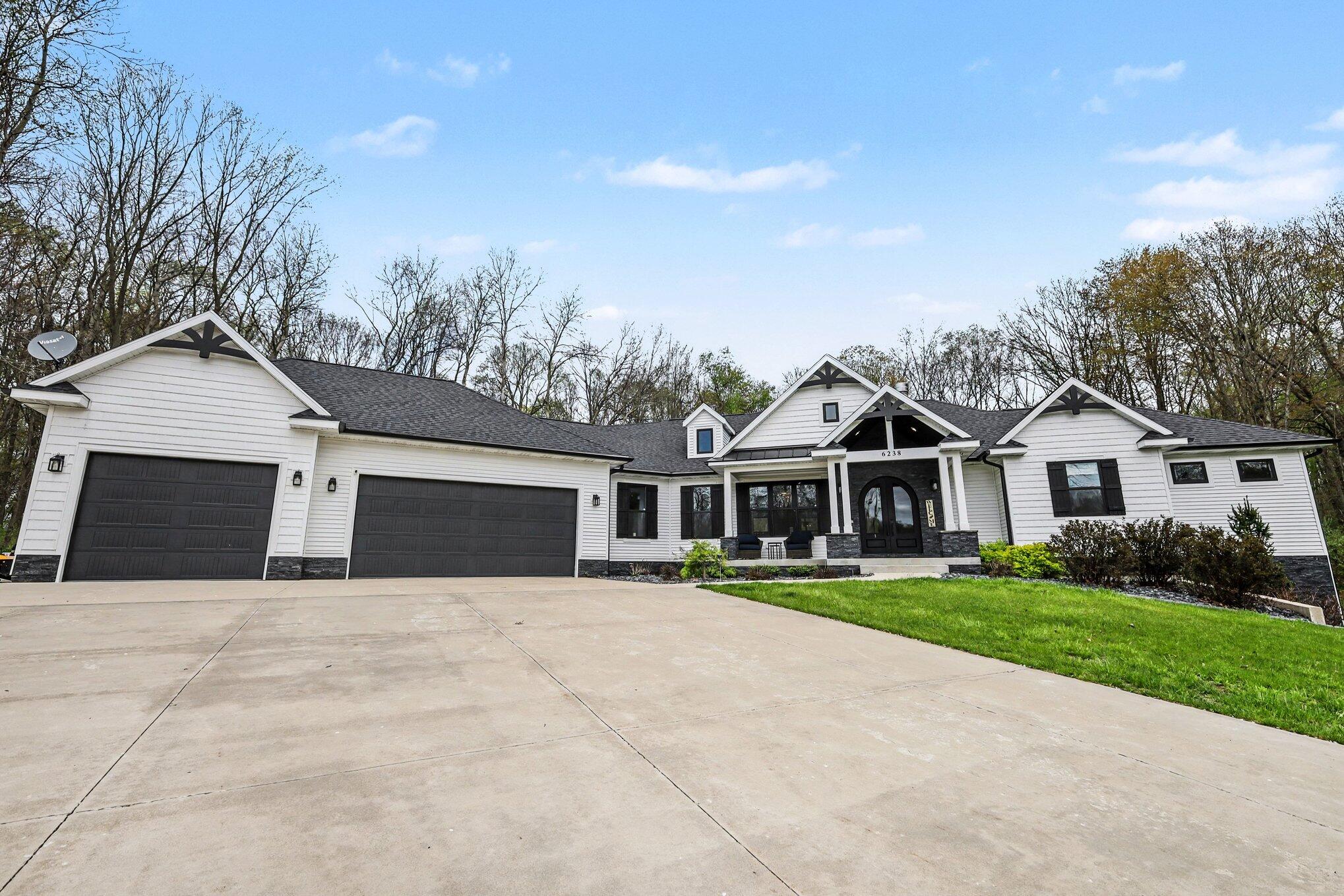 6238 North Rdg Court Middleville, MI 49333 - Photo 3 of 57 003_file_3174