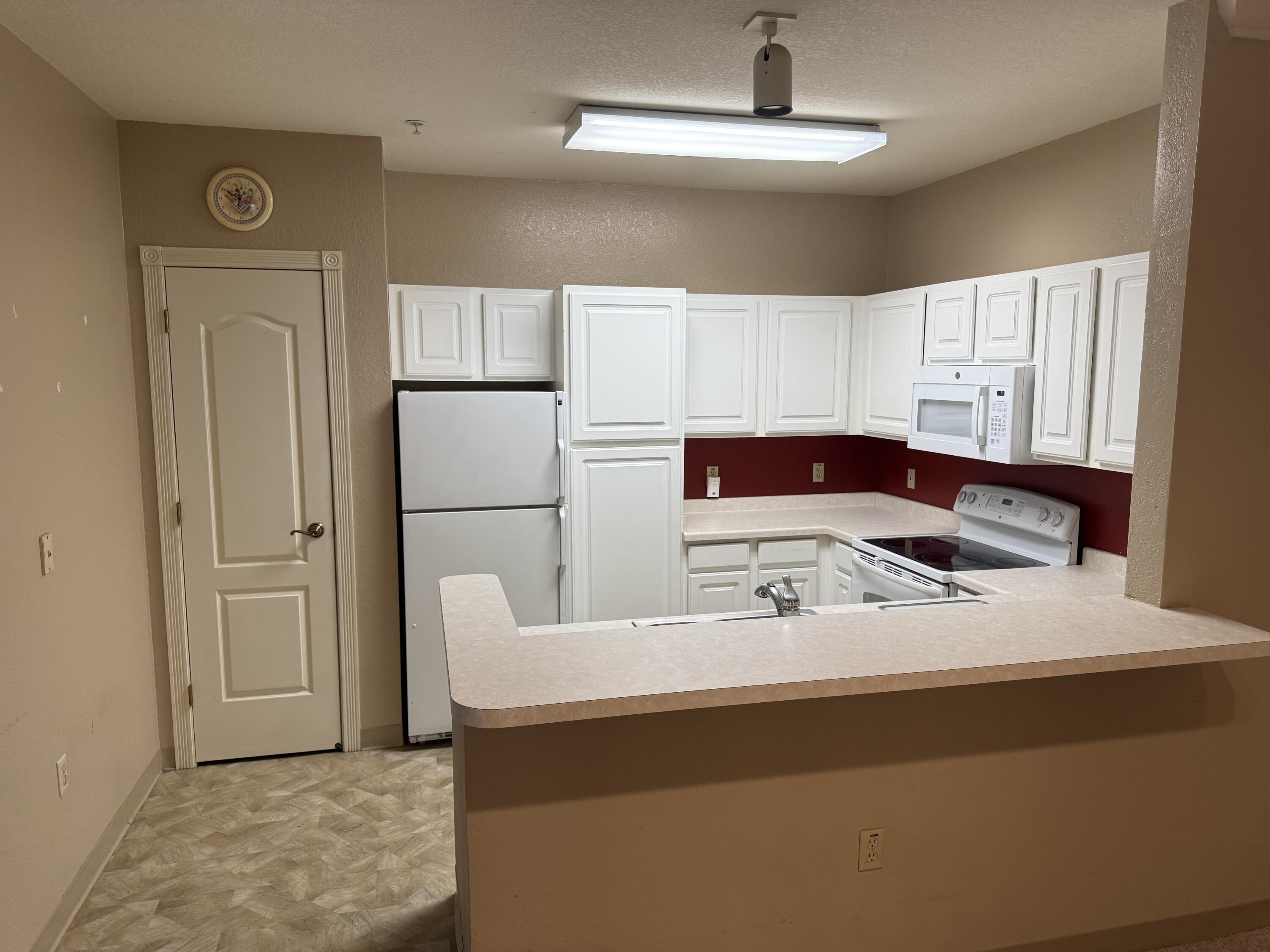 2740 Northview Road, Unit 104 Waukesha, WI 53188 - Photo 16 of 47 IMG_2415