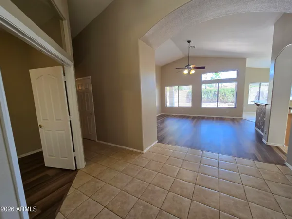 $2,400 | 1074 East Cathy Drive, Gilbert, AZ 85296