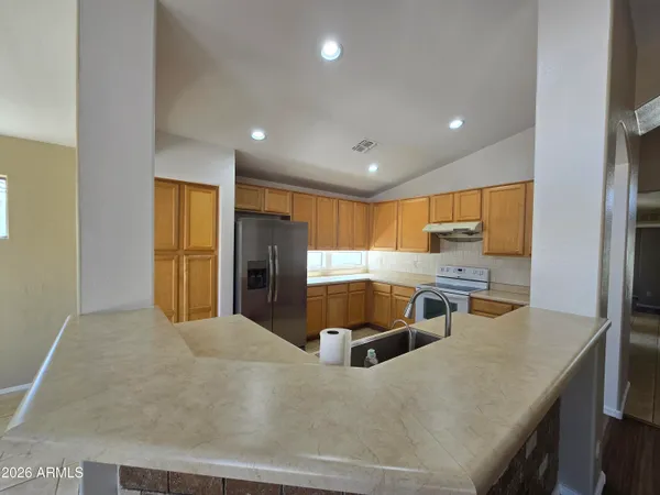$2,400 | 1074 East Cathy Drive, Gilbert, AZ 85296