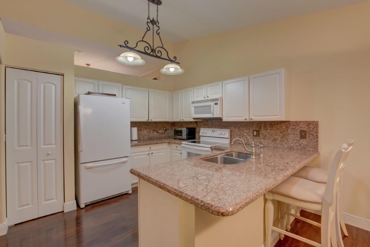 9627 Vía Emilie Boca Raton, FL 33428 - Photo 11 of 31 JS 9627 Via Emilie-11