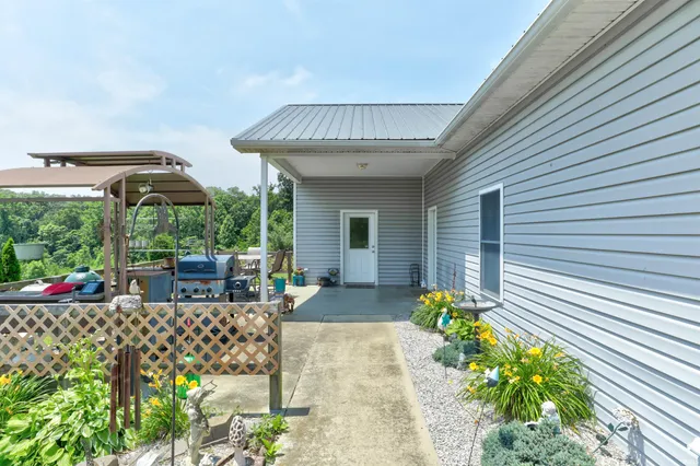 $589,900 | 23028 Blue Ridge Road, Bristow, IN 47515