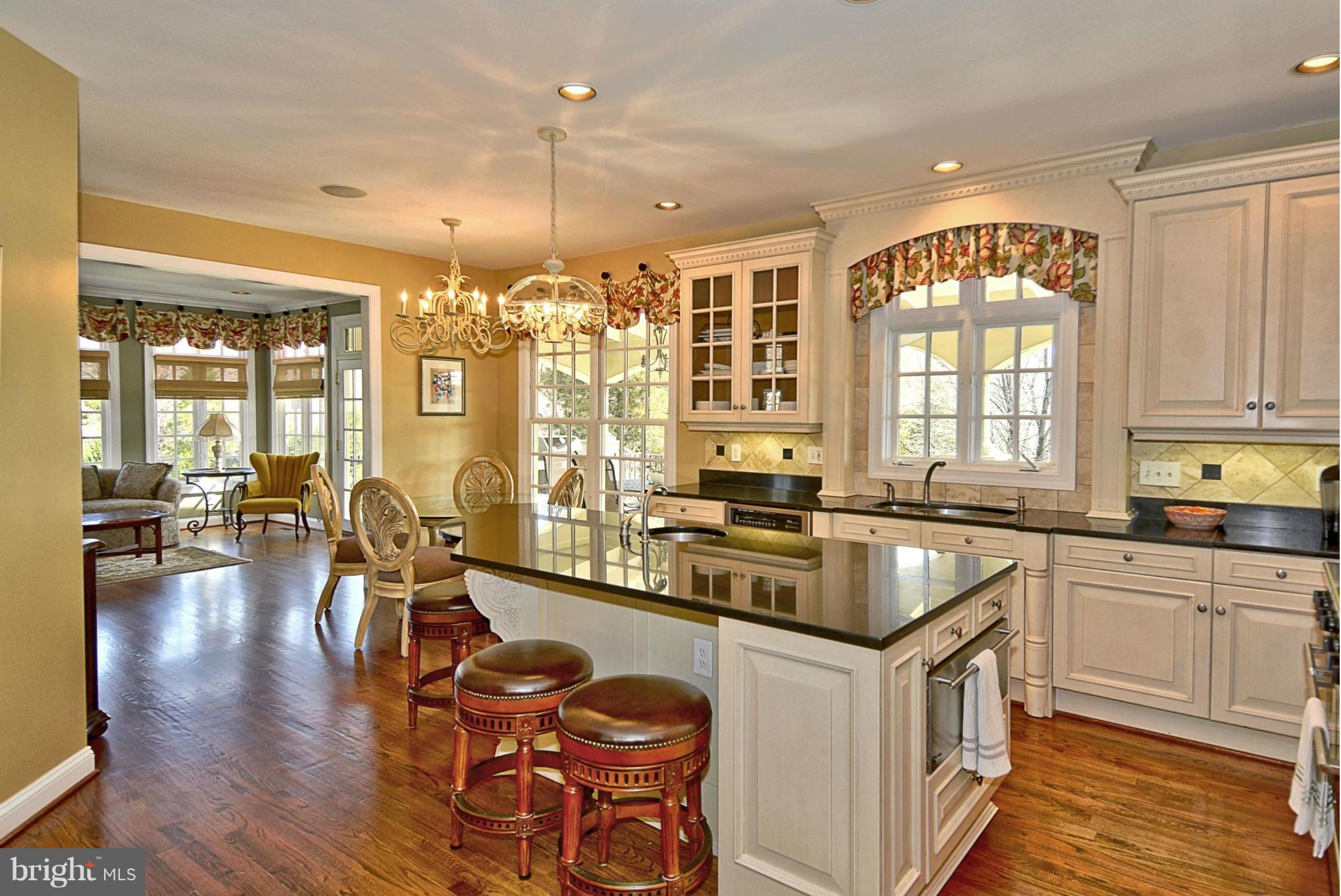 13501 Esworthy Road Darnestown, MD 20874 - Photo 5 of 30 Kitchen