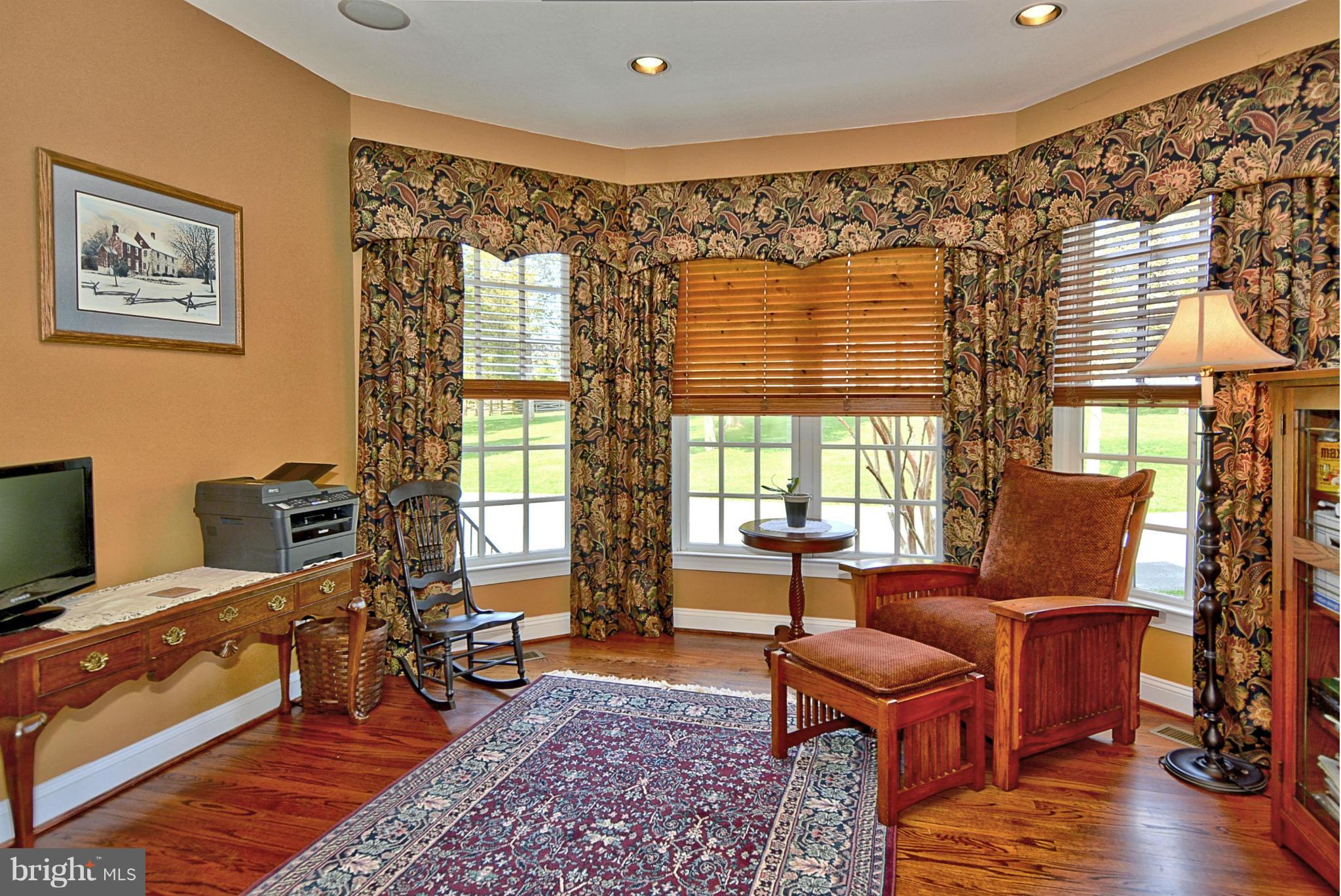13501 Esworthy Road Darnestown, MD 20874 - Photo 10 of 30 Office/Library