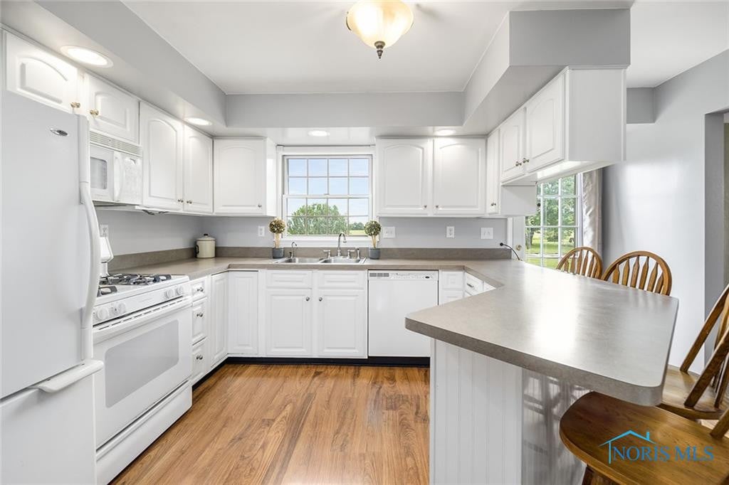 23084 Dunbridge Road Perrysburg, OH 43551 - Photo 16 of 49 Gallery Image 16