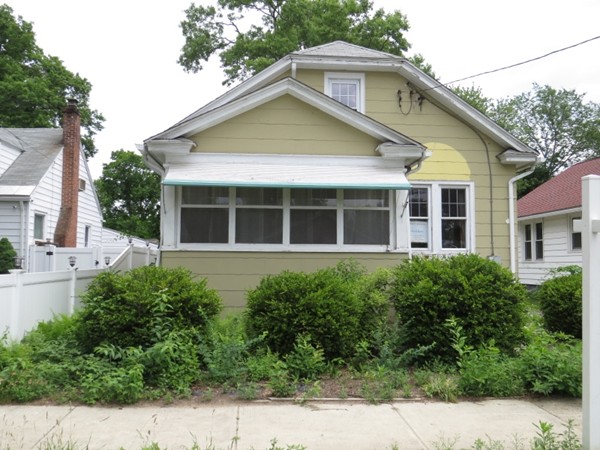 107 Merrimac Avenue Springfield, MA 01104 - Photo 2 of 9 Gallery Image 2