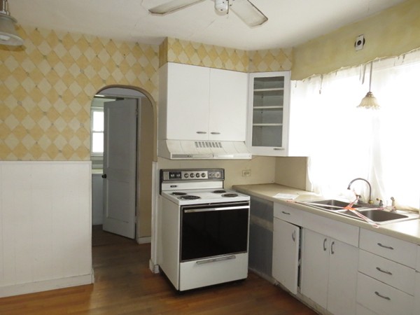 107 Merrimac Avenue Springfield, MA 01104 - Photo 5 of 9 Gallery Image 5