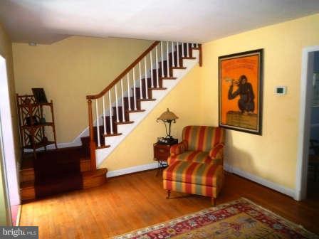 204 Gaywood Road Baltimore, MD 21212 - Photo 4 of 19 Living Room