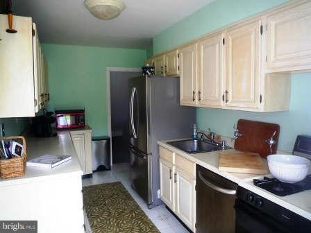 204 Gaywood Road Baltimore, MD 21212 - Photo 6 of 19 Kitchen
