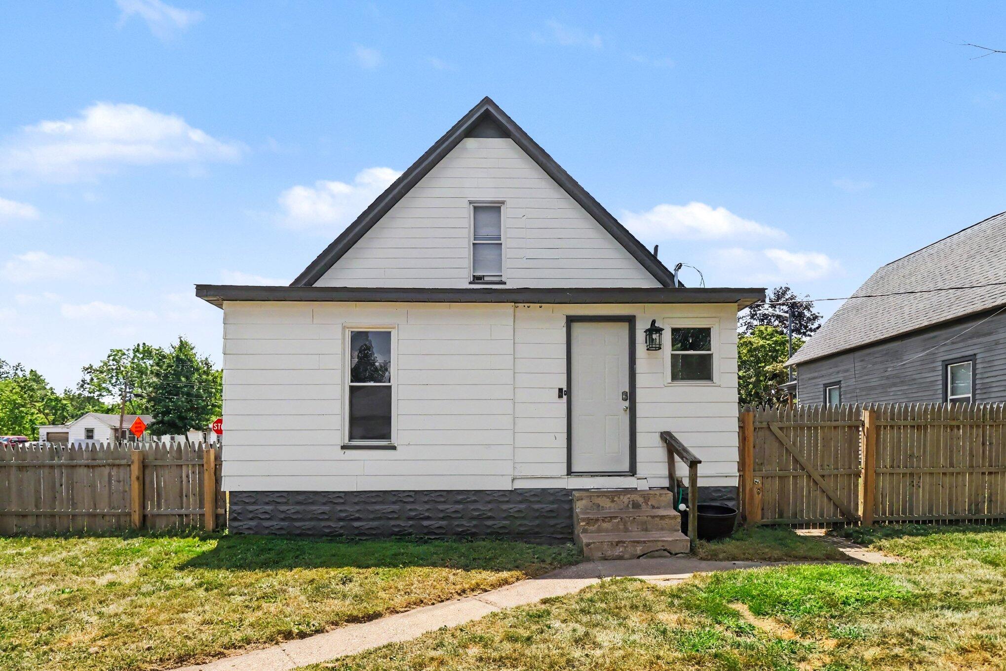 332 East Michigan Avenue Three Rivers, MI 49093 - Photo 24 of 25 020_file_2596