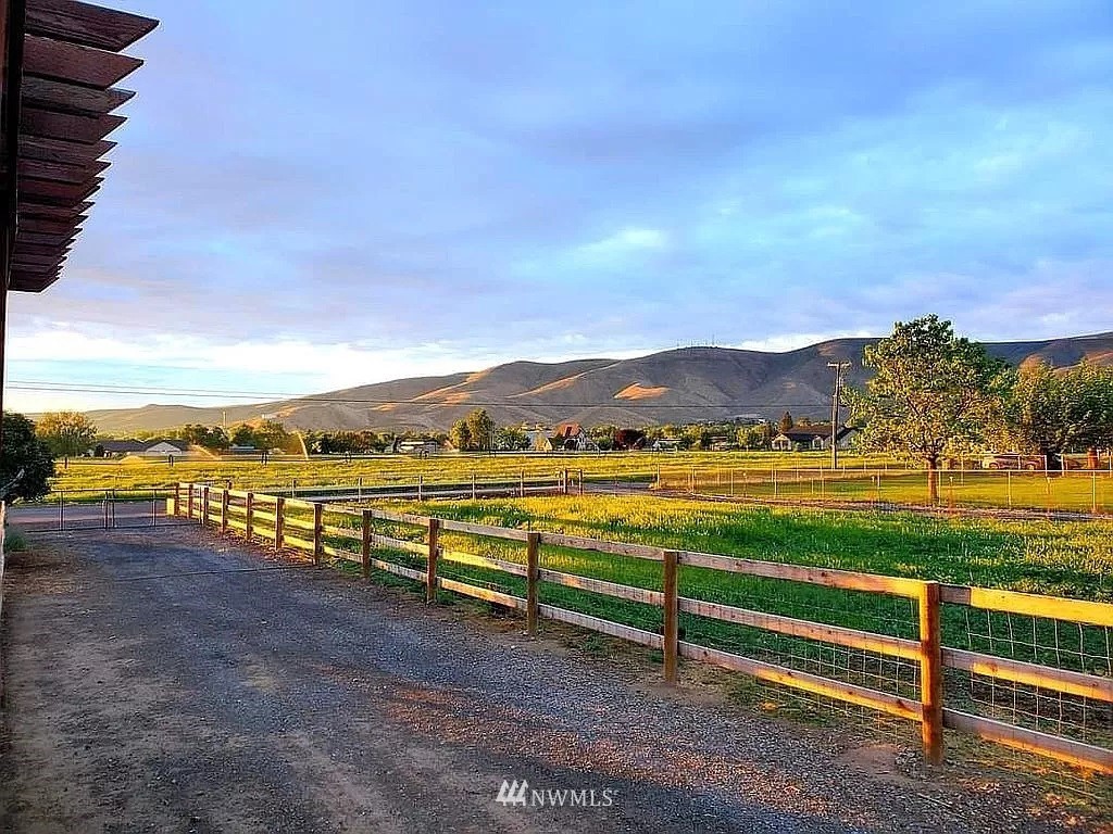 7302 South Moore Road Prosser, WA 99350 - Photo 22 of 25 Gallery Image 22
