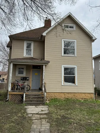 $59,900 | 706 Locust Street, Sterling, IL 61081