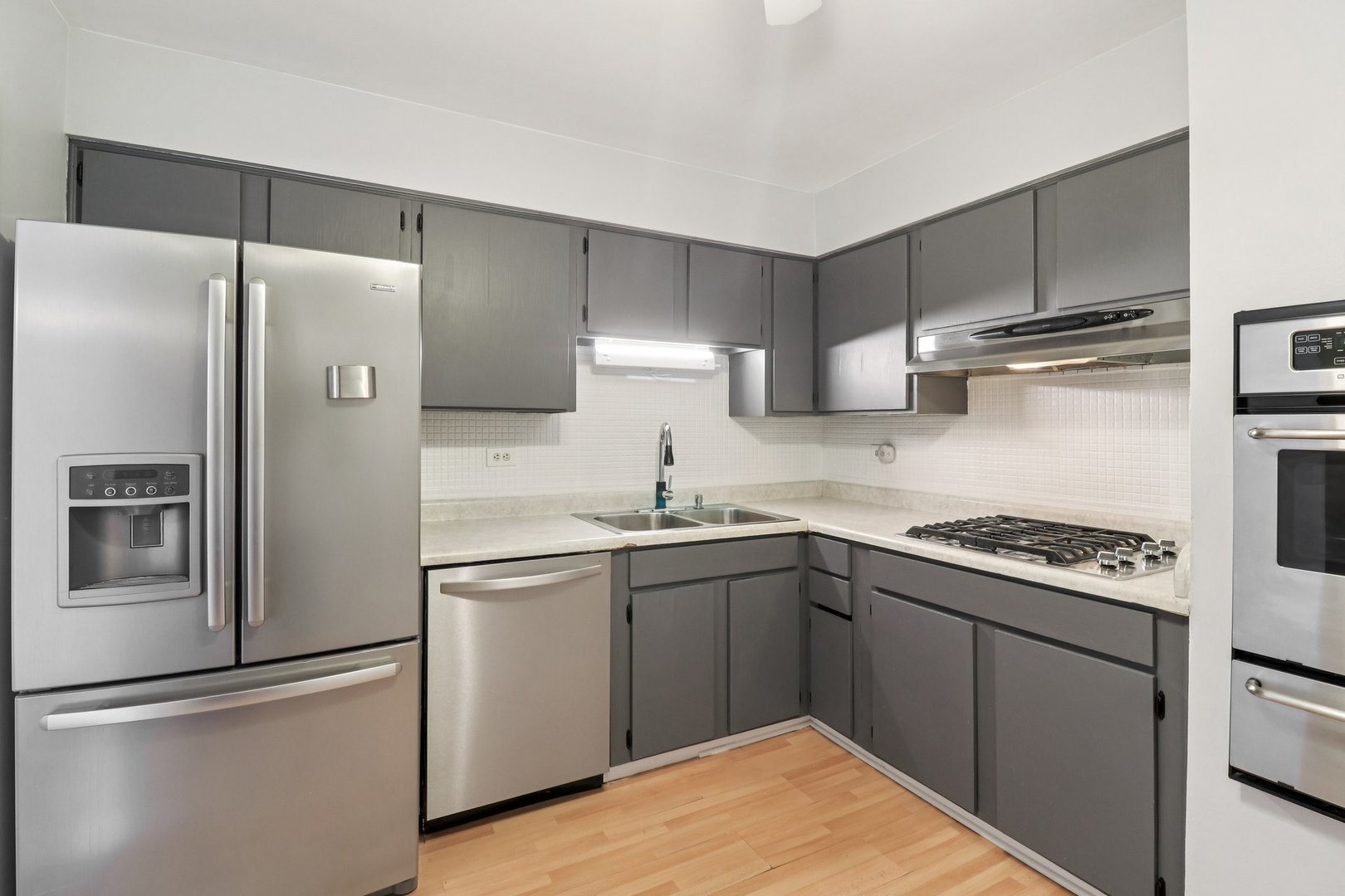 8872 Jody Lane, Unit 2E Des Plaines, IL 60016 - Photo 4 of 23