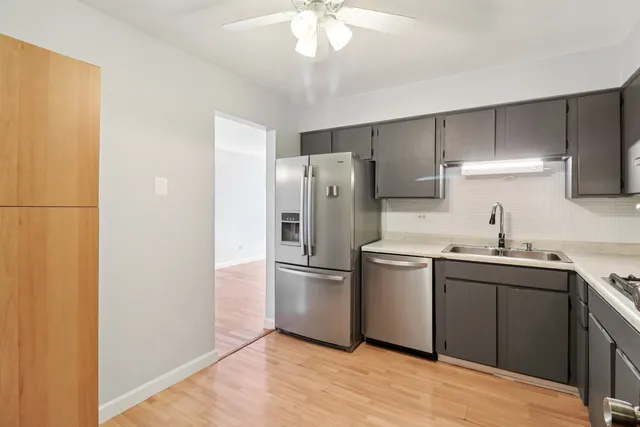 $170,000 | 8872 Jody Lane, Unit 2E, Des Plaines, IL 60016