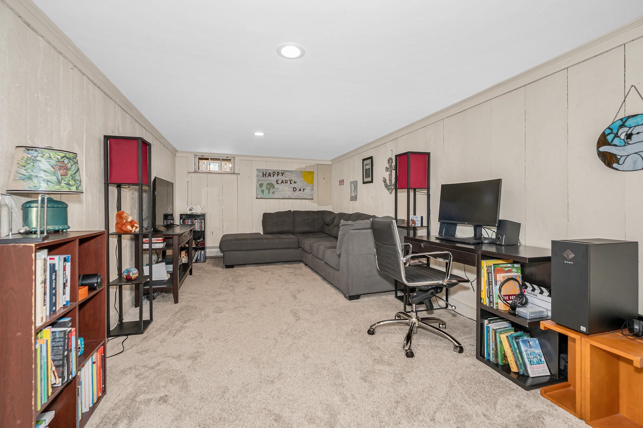 180 West Haven Road Manchester, NH 03104 - Photo 23 of 38 Gallery Image 23
