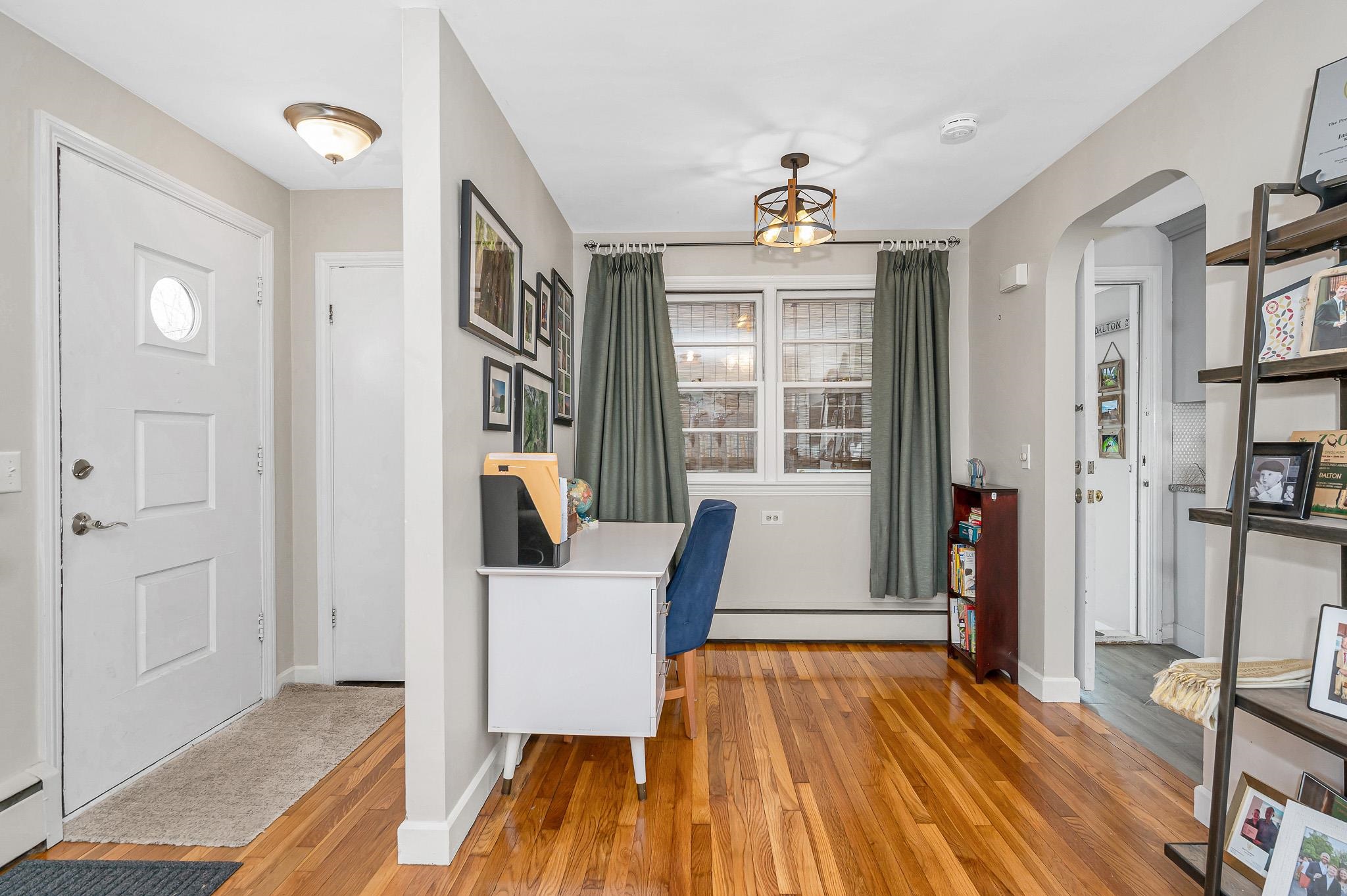 180 West Haven Road Manchester, NH 03104 - Photo 6 of 38 Gallery Image 6
