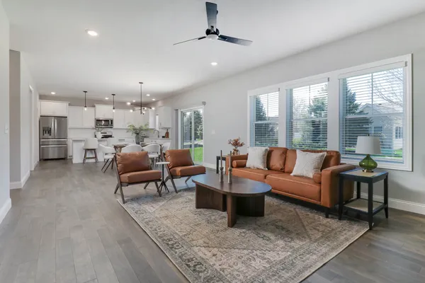 $515,000 | 9 Brookstone Circle, Bloomington, IL 61704