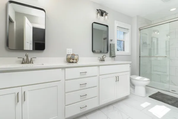 $515,000 | 9 Brookstone Circle, Bloomington, IL 61704