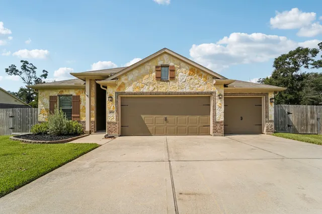 $385,000 | 4542 Coues Deer Lane, Conroe, TX 77303
