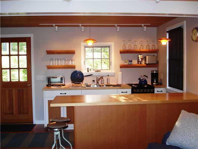 98-102 Oakhurst Island Road Harpswell, ME 04079 - Photo 10 of 15 Kitchen. Cottage kitchen