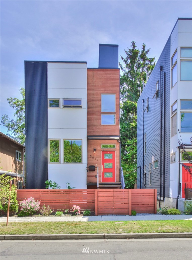 3017 South Byron Street Seattle, WA 98144 - Photo 1 of 25 Gallery Image 1