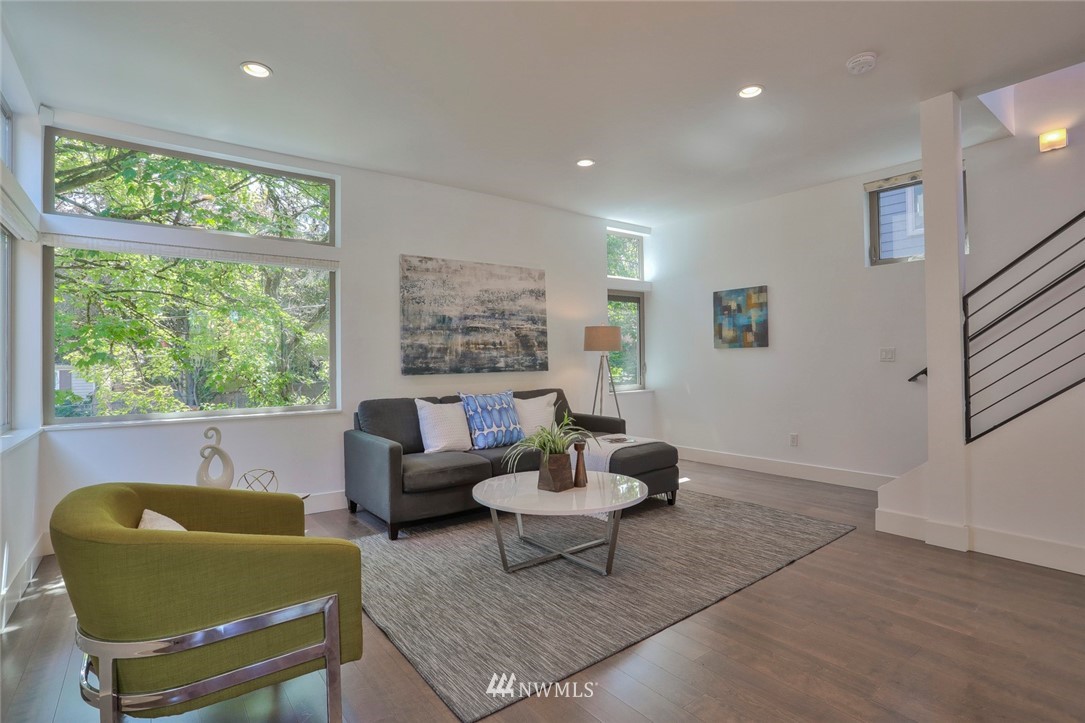 3017 South Byron Street Seattle, WA 98144 - Photo 2 of 25 Gallery Image 2