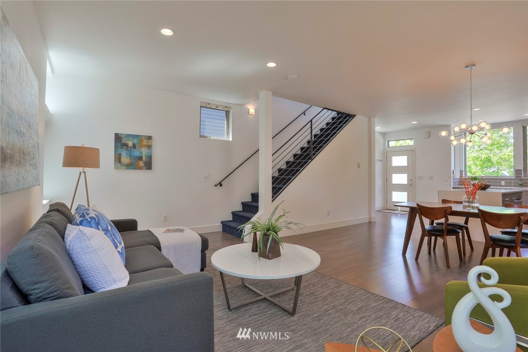 3017 South Byron Street Seattle, WA 98144 - Photo 4 of 25 Gallery Image 4