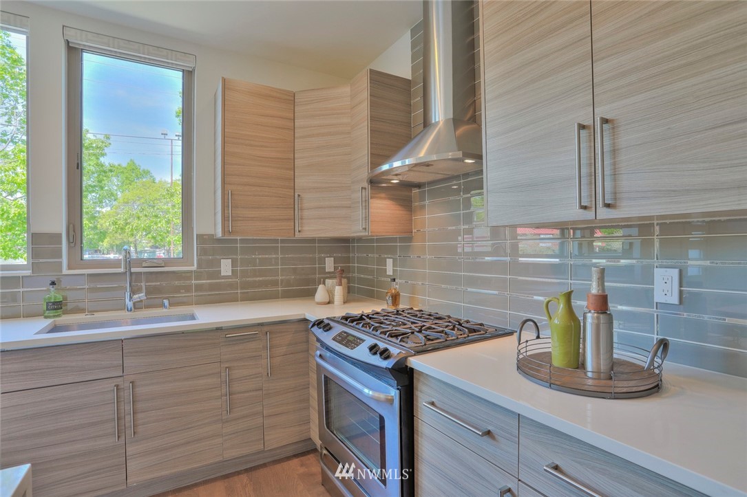 3017 South Byron Street Seattle, WA 98144 - Photo 10 of 25 Gallery Image 10