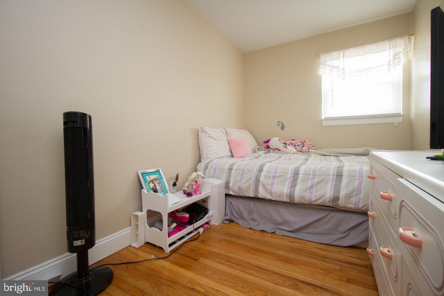 2804 Sebring Road Philadelphia, PA 19152 - Photo 17 of 24 3rd Bedroom